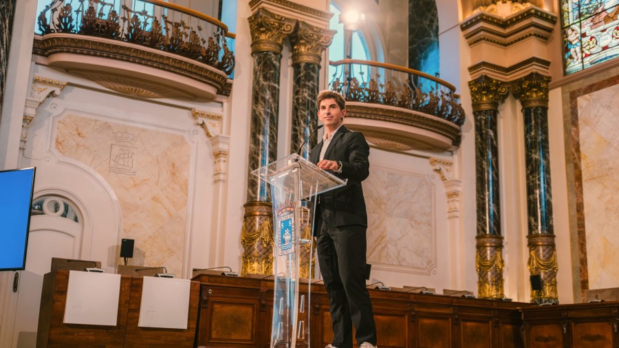 Jon Insaustik hurrengo belaunaldien Donostia definituko duen hirigintza Plan Orokorra aktibatu du