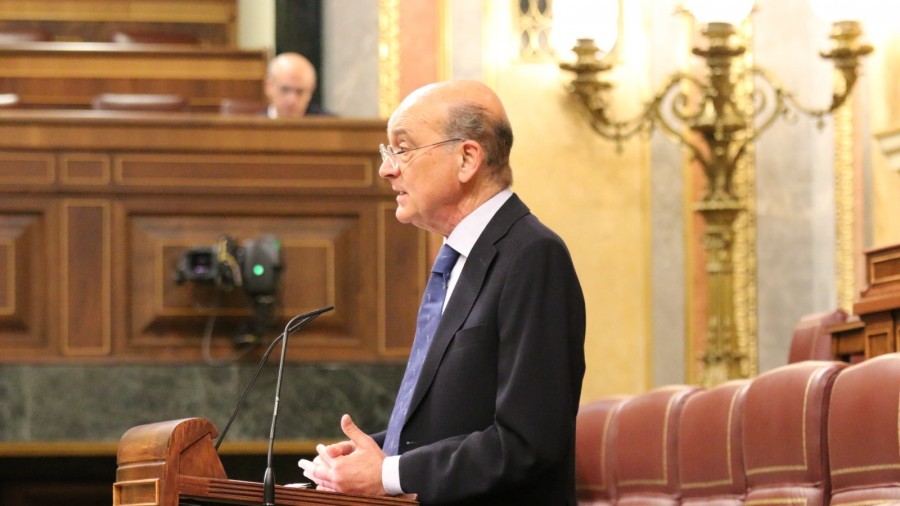 El Grupo Vasco defiende una regulación sobre lobbies pero critica el procedimiento y el alcance del decreto del Gobierno español: “No se trata de todo o nada” El Grupo Vasco defiende una regulación sobre lobbies pero critica el procedimiento y el alcance del decreto del Gobierno español: “No se trata de todo o nada”
