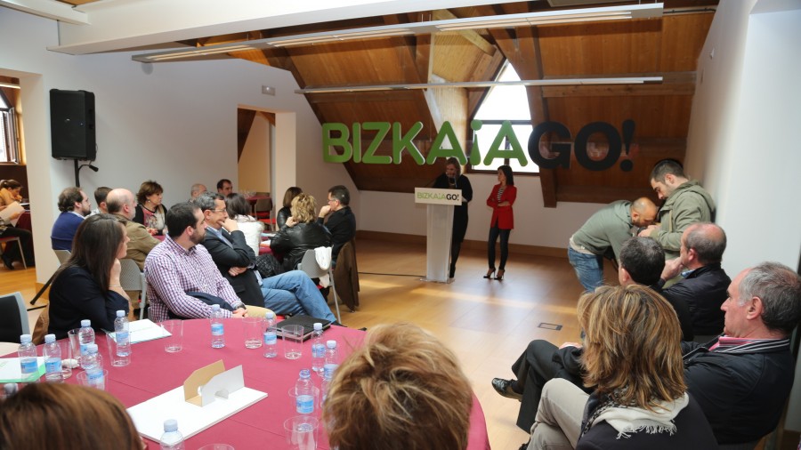 Más de un centenar de mujeres y hombres inician en Getxo Bizkaiago!