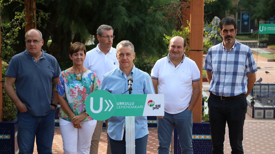 Urkullu llama a los vascos y a las vascas a “blindar Euskadi” ante la inestabilidad política e institucional de España