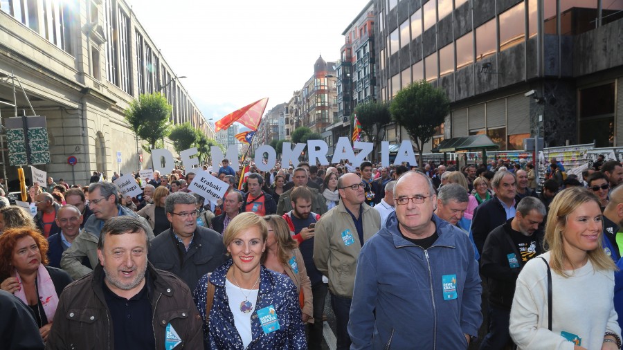 Itxaso Atutxa: “Catalunyako erakundeek beren herria erreferendumera deitzeko behar besteko zilegitasuna dute”